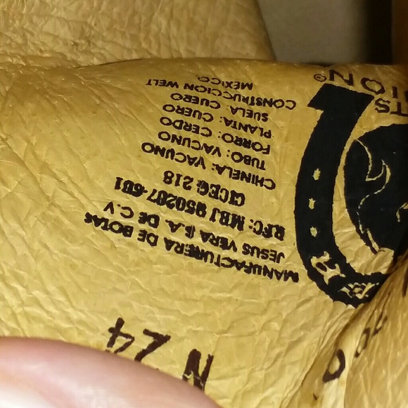 Cowgirl leather brown boots sz.7 fits like 6.5 - Picture 8 of 8